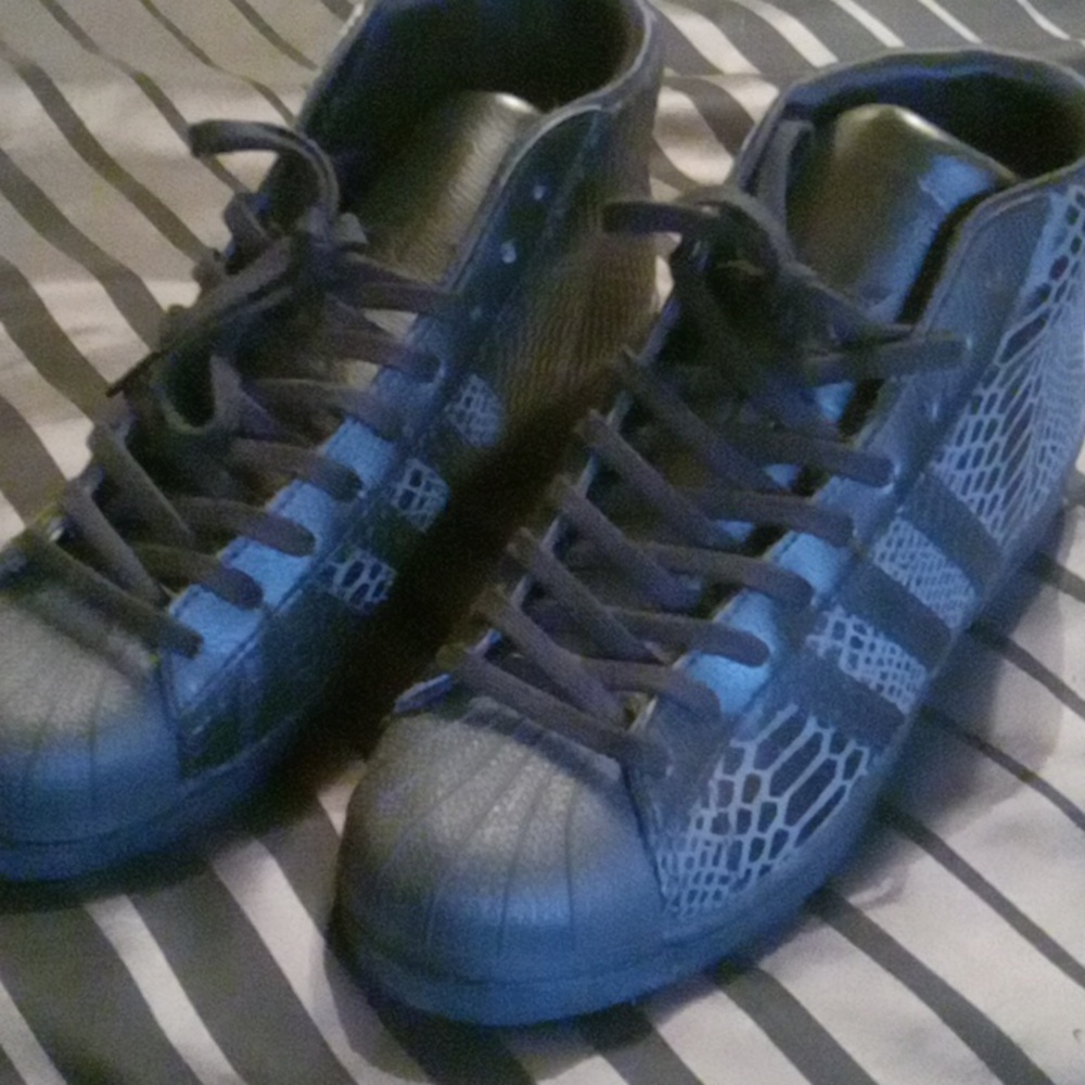 Mens high top black Adidas